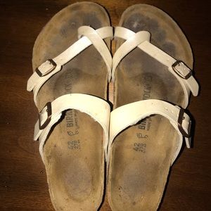 Birkenstock’s rose gold size 11/42